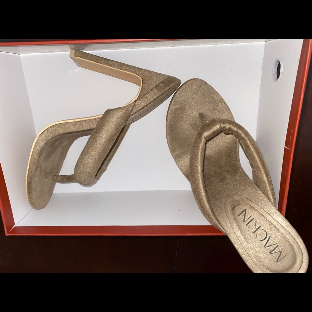 Heeled slides